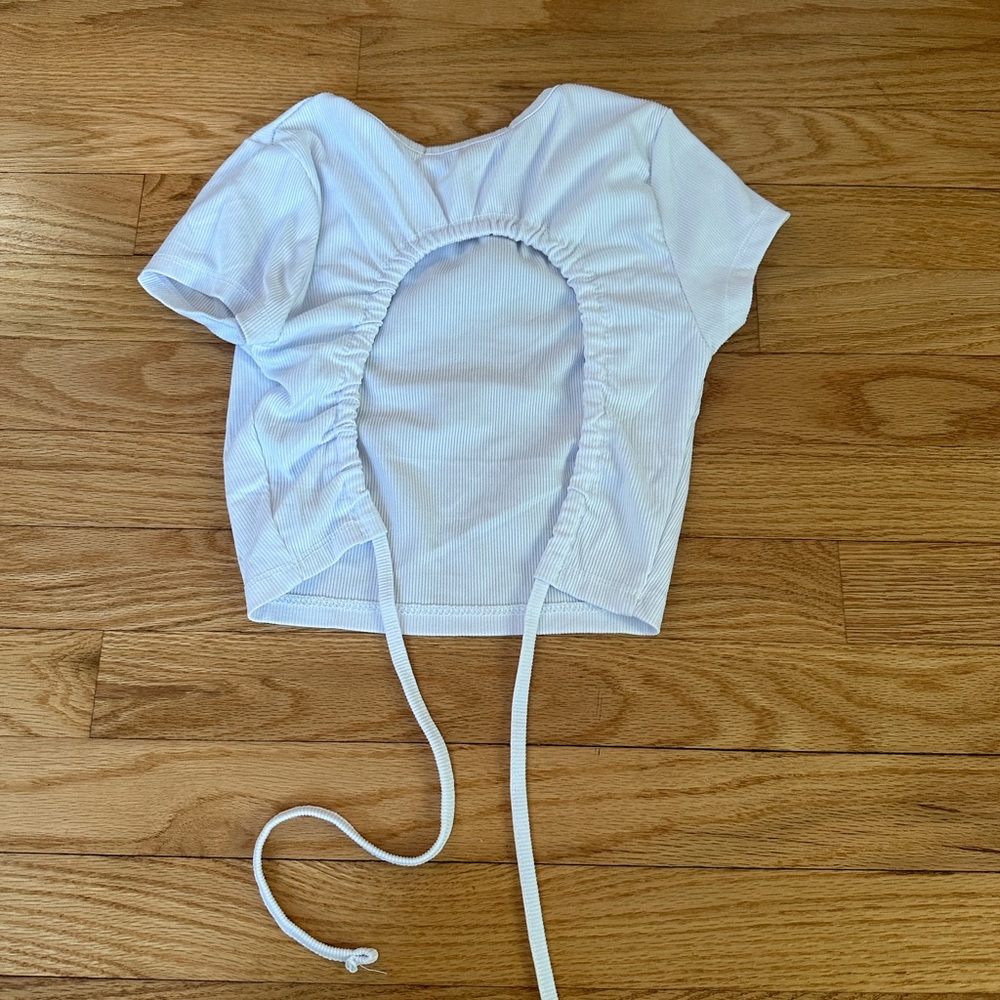 Backless white top